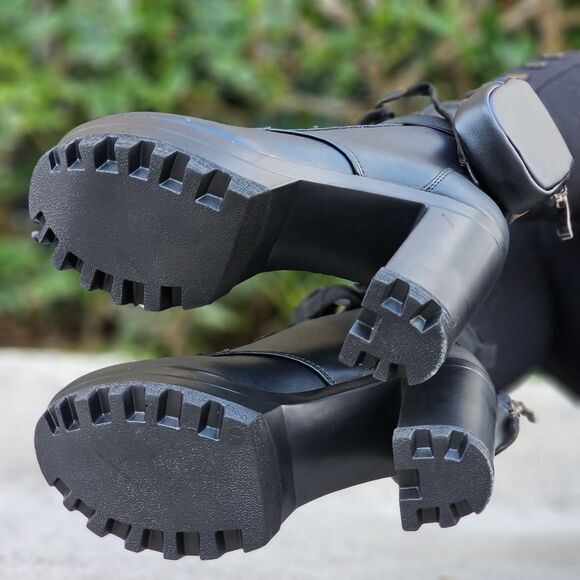 Women's Black Block Heel Lace Up Botties - Picture 5 of 5